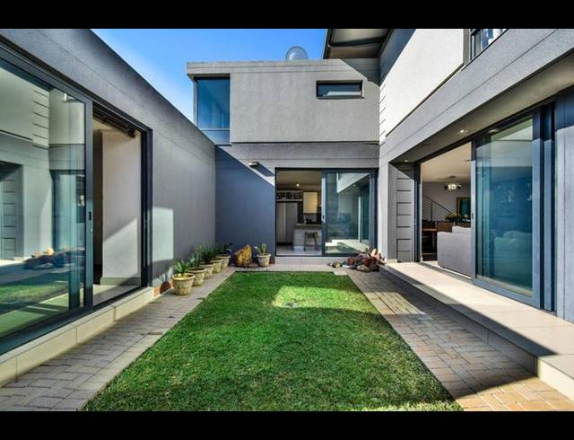 4 BEDROOM CLUSTER FOR SALE IN WATERKLOOF RIDGE